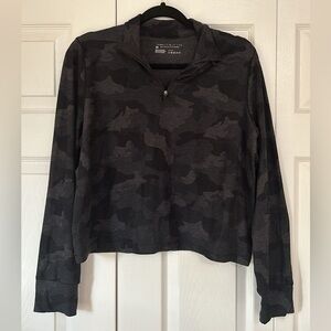 Black camo quarterback zip